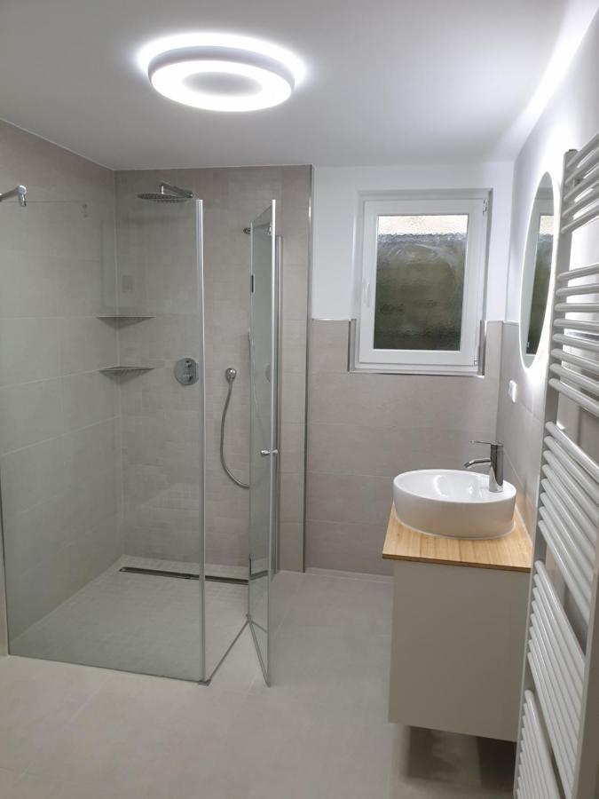 Schoene Wohnung Ueber Wissen מראה חיצוני תמונה